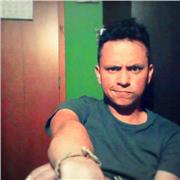 Apasionado, concentrado, concreto, paciente, sintético, sagaz, innovador, inteligente. Versátil, clases a diferentes poblaciones